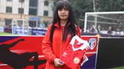 Fan nữ gần 30 lần tự chi tiền, vượt ngàn cây số ra Hà Nội xem bóng đá phủi